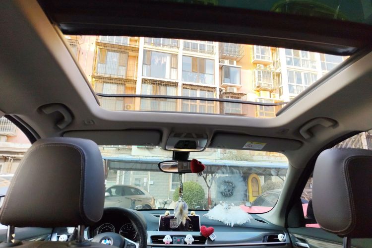 宝马X1 2019款 xDrive20Li 尊享型中控内饰22