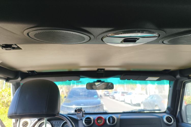 北京越野 北京BJ40 2016款 2.0T 手动两驱尊贵版局部细节22