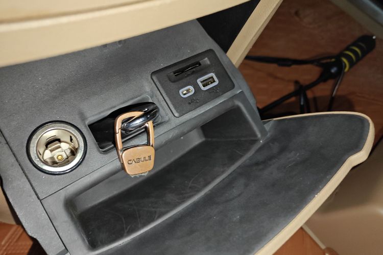 别克GL8 2020款 ES陆尊 653T 尊享型中控内饰11