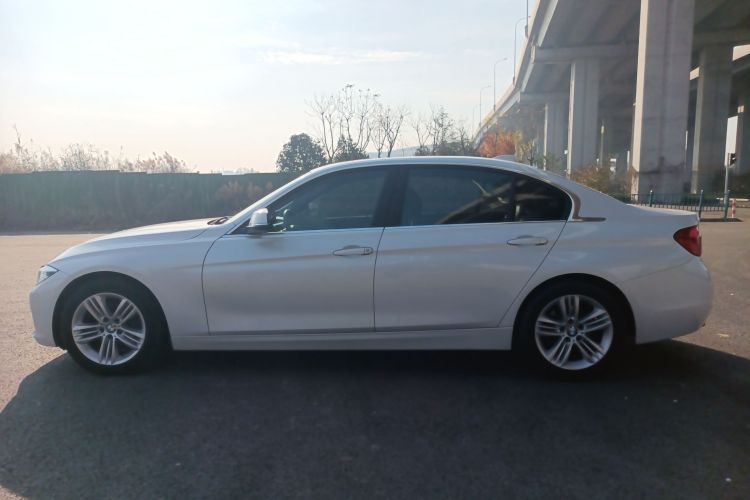 宝马3系 2017款 320Li 时尚型车身外观4