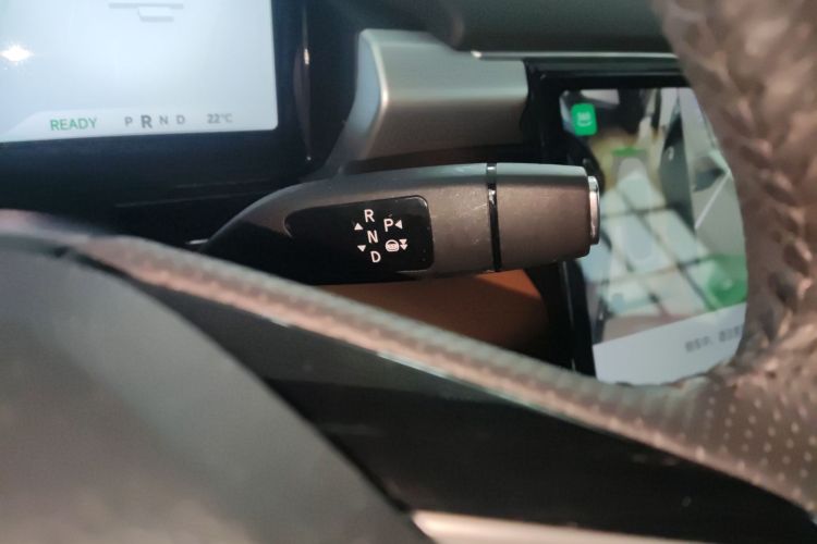 小鹏P5 2021款 550E中控内饰18