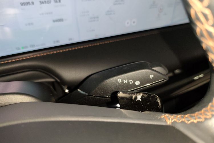 智己汽车 智己L7 2022款 Dynamic中控内饰18