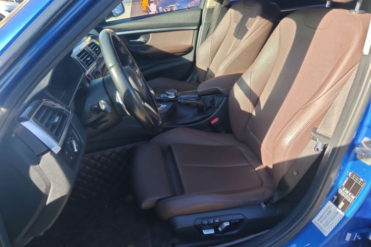 宝马3系 2018款 320Li M运动曜夜版局部细节19