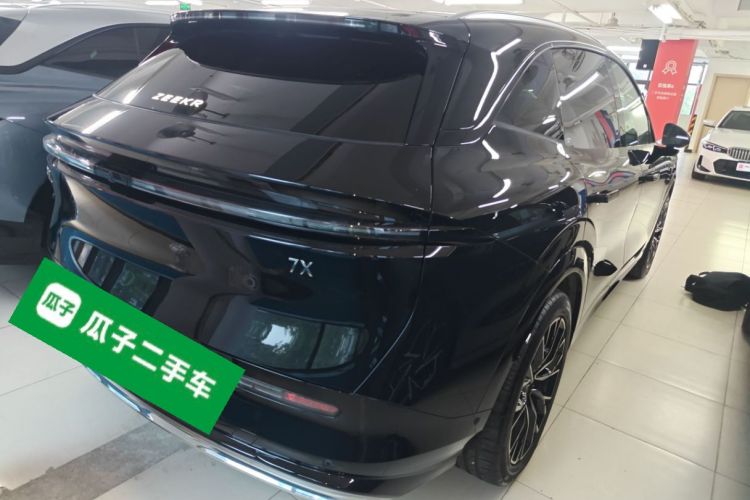 极氪7X 2025款 75kWh 后驱智驾版车身外观6005