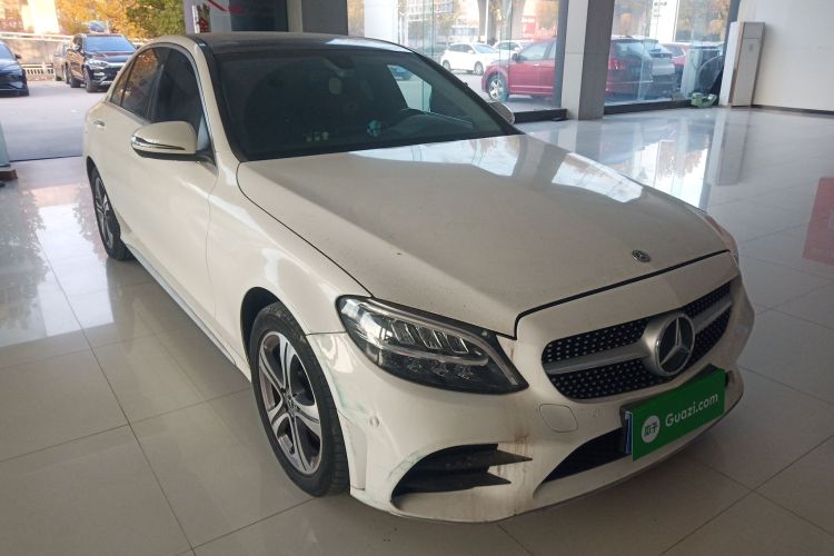 奔驰C级 2021款 C 260 L 运动版车身外观3