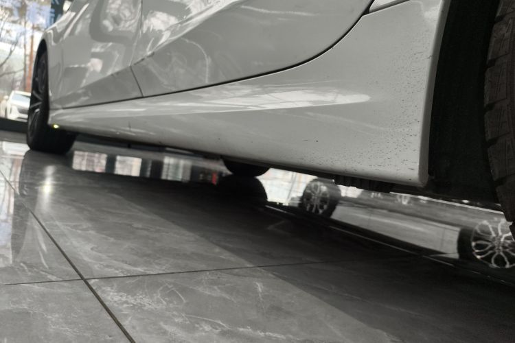 宝马3系 2023款 325Li M运动套装局部细节9002