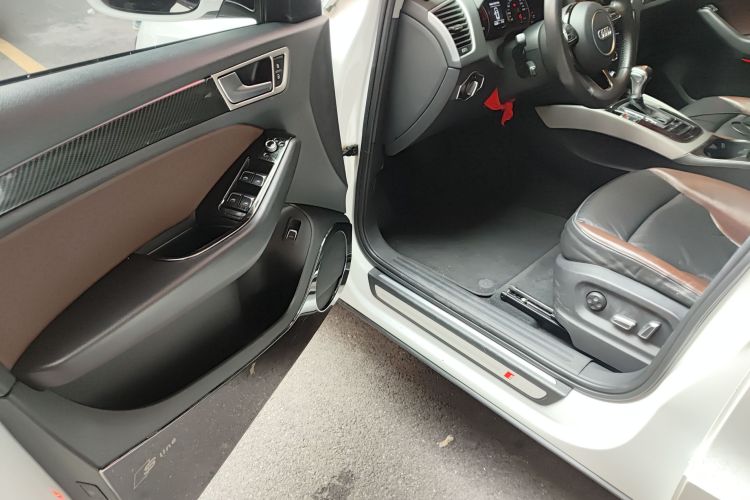 奥迪Q5 2017款 Plus 40 TFSI 技术型中控内饰20