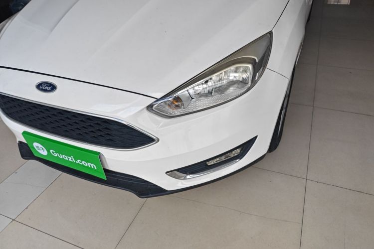 福特 福克斯 2017款 两厢 1.6L 自动风尚型智行版局部细节36