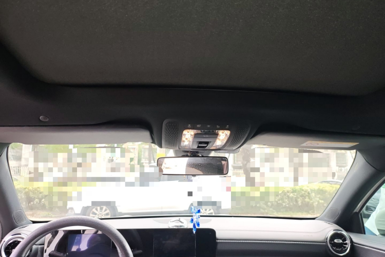 奔驰A级 2019款 A 180 L 运动轿车局部细节22