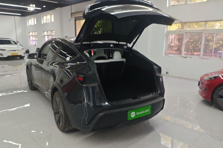 特斯拉 Model Y 2025款 后轮驱动 首发版机舱底盘23