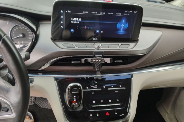 别克GL8 2020款 陆上公务舱 652T 豪华型中控内饰16