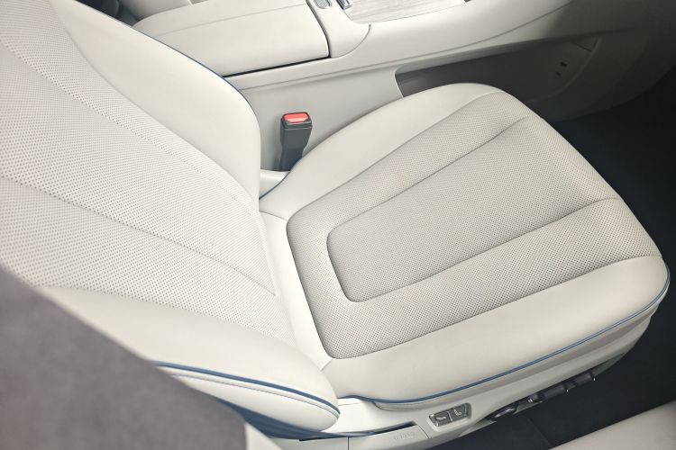 鸿蒙智行 智界S7 2025款 855km Max局部细节41