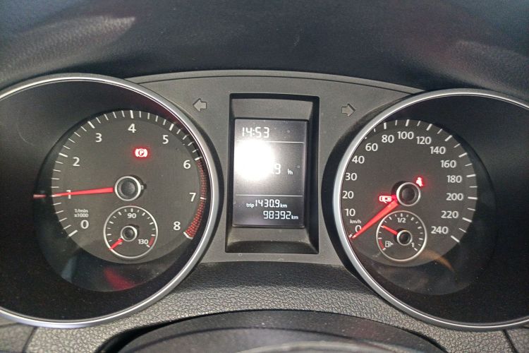 大众 高尔夫 2012款 1.6 手动舒适型中控内饰14