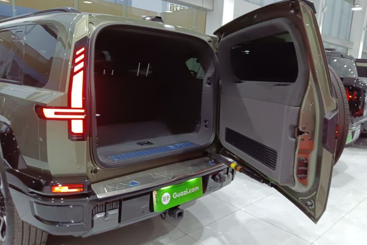 猛士M817 2025款 Hero机舱底盘23