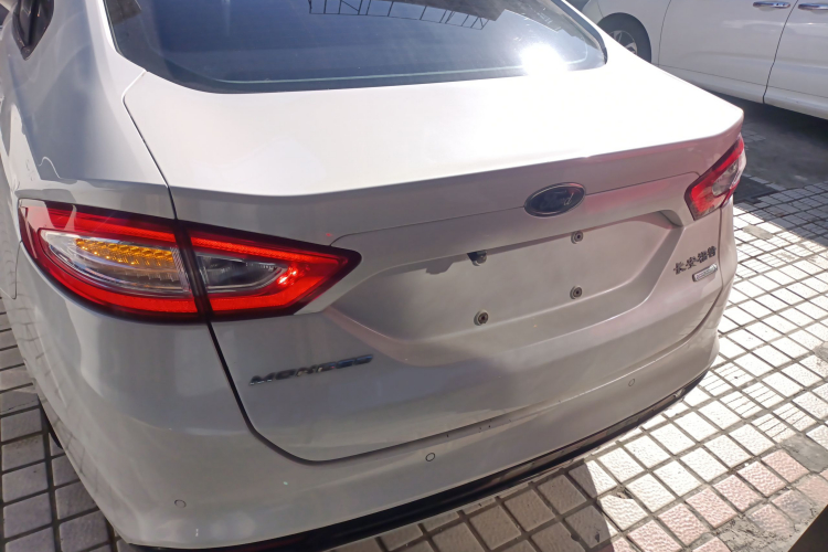 福特 蒙迪欧 2013款 2.0L GTDi200时尚型车身外观6004