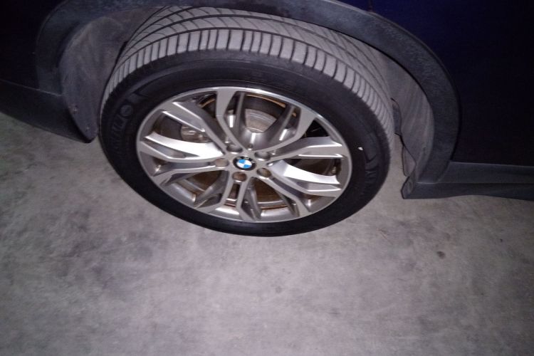 宝马X1 2019款 sDrive20Li 领先型车身外观6008