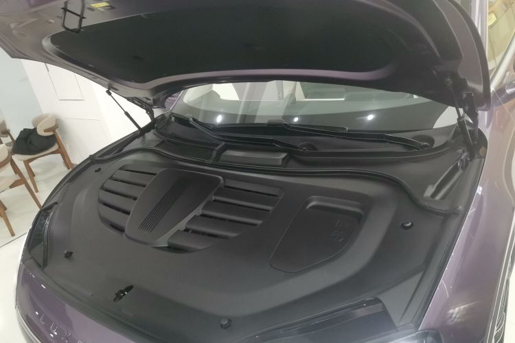 鸿蒙智行 智界R7 2025款 增程 331km Ultra机舱底盘24