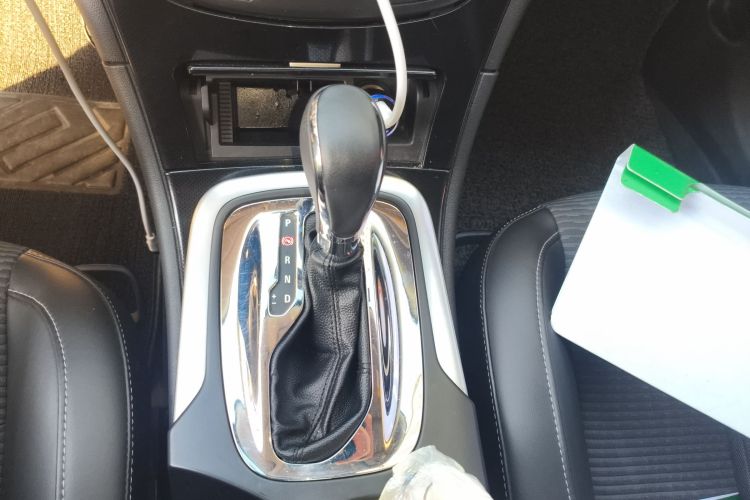 别克 君威 2015款 1.6T 领先技术型中控内饰18