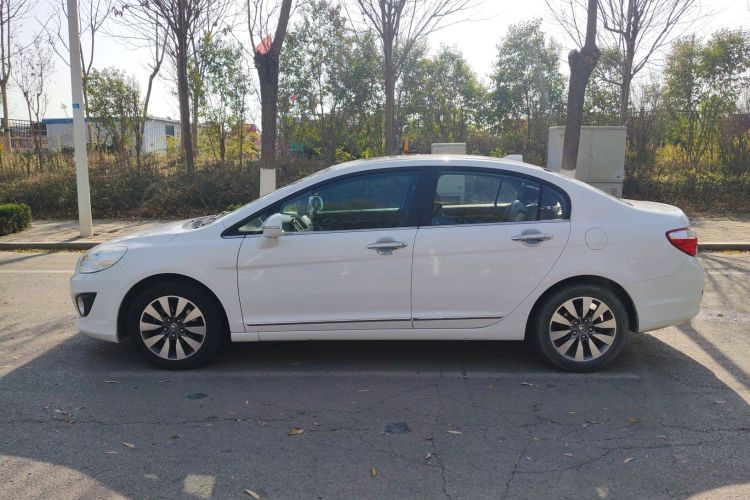 长城C50 2012款 1.5T 手动精英型车身外观6003