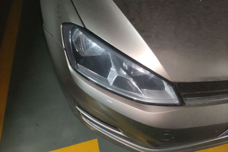 大众 高尔夫 2015款 1.4TSI 自动舒适型车身外观8