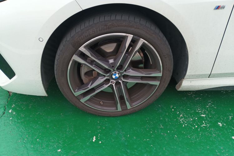 宝马2系(进口) 2023款 225i 四门轿跑车 M运动套装车身外观6007