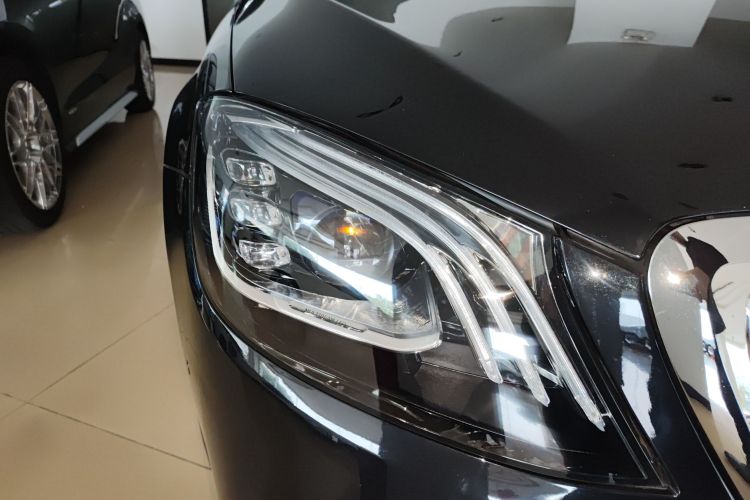 奔驰S级 2014款 S 500 L车身外观8