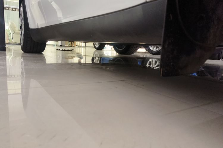 特斯拉 Model Y 2022款 长续航全轮驱动版局部细节9001