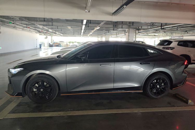 长安UNI-V 2023款 2.0T 锋速版车身外观6003