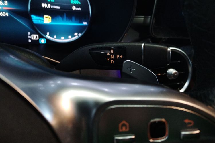 奔驰C级 2020款 改款 C 260 运动版中控内饰18