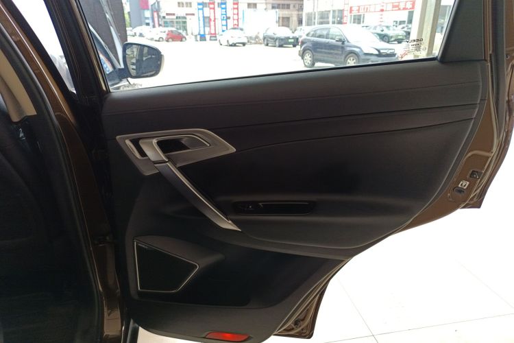 吉利汽车 博越 2016款 1.8TD 自动智尚型中控内饰45