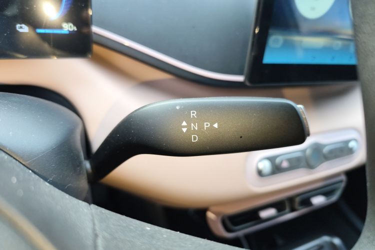 比亚迪 海鸥 2025款 智驾版 305km 活力版中控内饰18