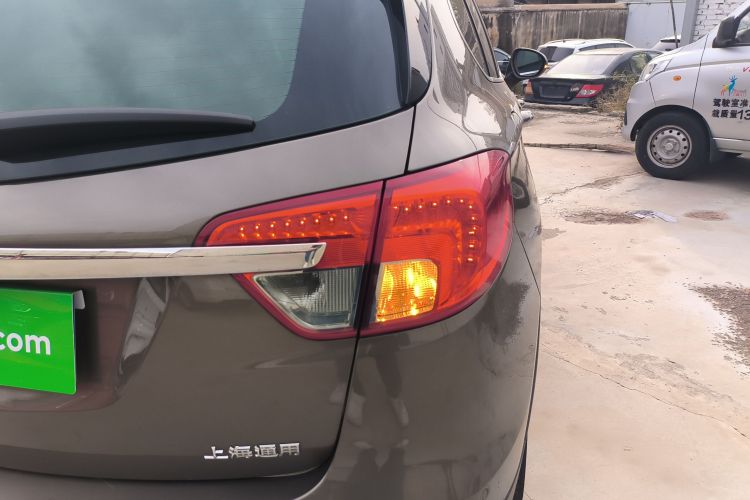 别克 昂科威 2016款 20T 两驱精英型车身外观9