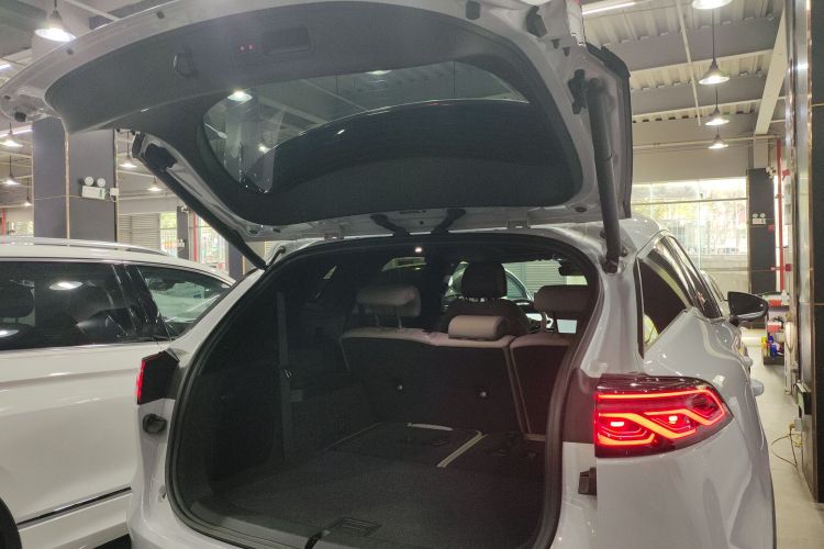 比亚迪 唐新能源 2024款 DM-i 荣耀版 112KM 旗舰型局部细节23