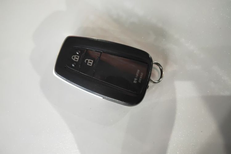 丰田 RAV4荣放 2023款 双擎 2.5L E-CVT四驱精英Plus版中控内饰11