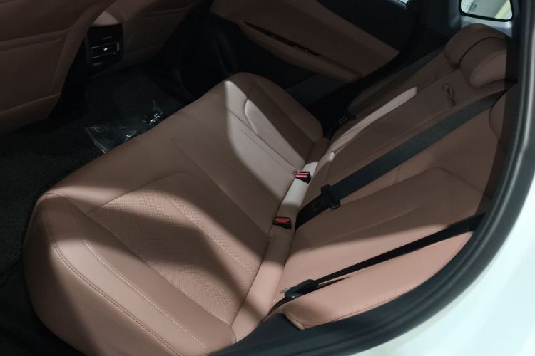 长安UNI-Z 2025款 1.5T 尊贵型中控内饰21