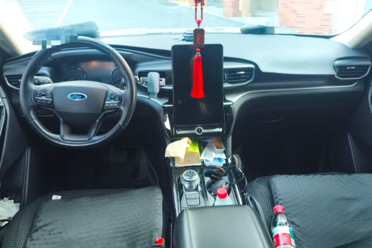 福特 探险者 2020款 EcoBoost 285 四驱风尚版 6座中控内饰12