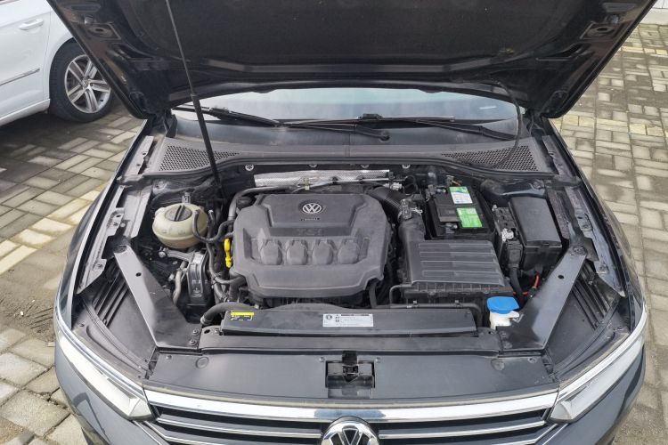 大众 迈腾 2019款 330TSI DSG 领先型 国V机舱底盘24