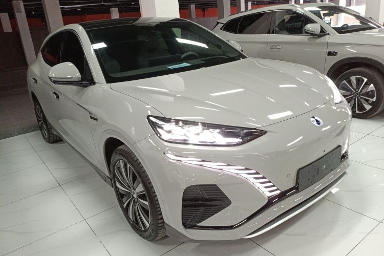 腾势N7 2023款 超长续航版车身外观3