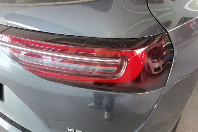 鸿蒙智行 问界M7 2022款 1.5T 四驱豪华版车身外观9