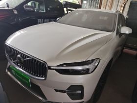 沃尔沃XC60 2025款 B5 四驱智远豪华版