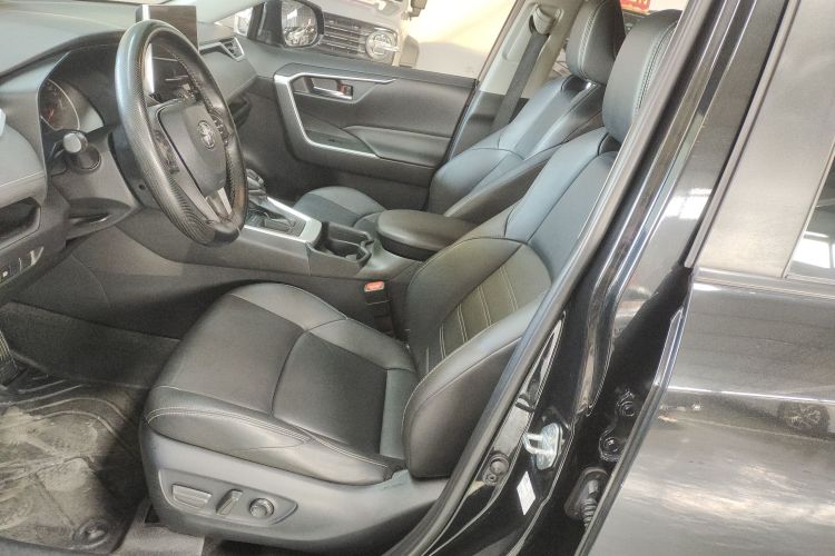 丰田 威兰达 2020款 2.0L CVT两驱豪华版局部细节19