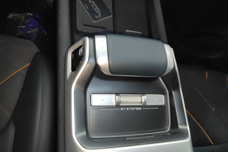 深蓝汽车 深蓝G318 2025款 无忧穿越版 四驱秘境版中控内饰18