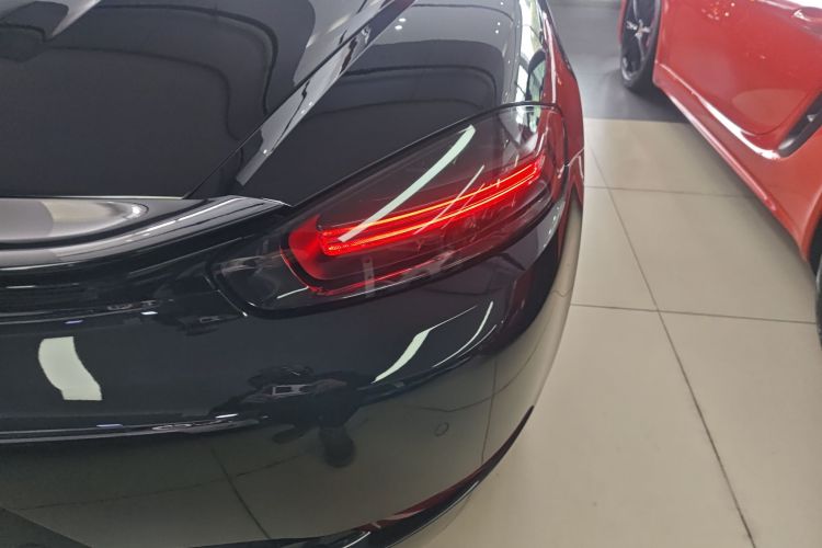 保时捷718 2020款 Boxster S 2.5T车身外观9