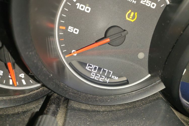 保时捷 2014款 Cayenne Platinum Edition 3.0T中控内饰15