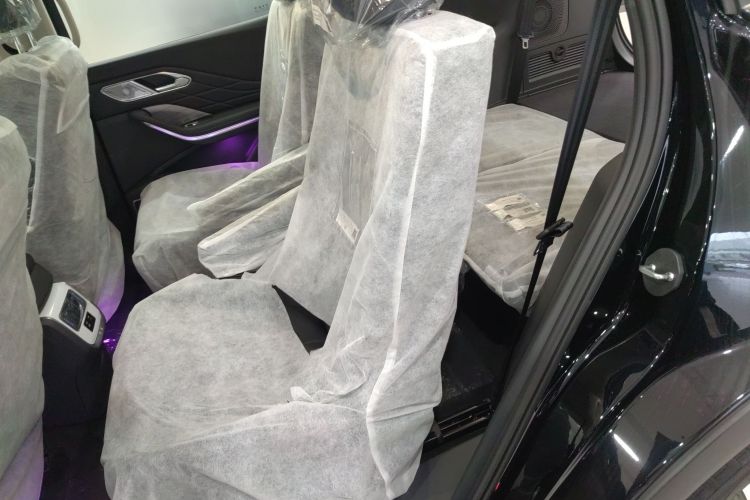 红旗HS7 PHEV 2024款 2.0T PHEV 四驱旗畅版 6座中控内饰7004