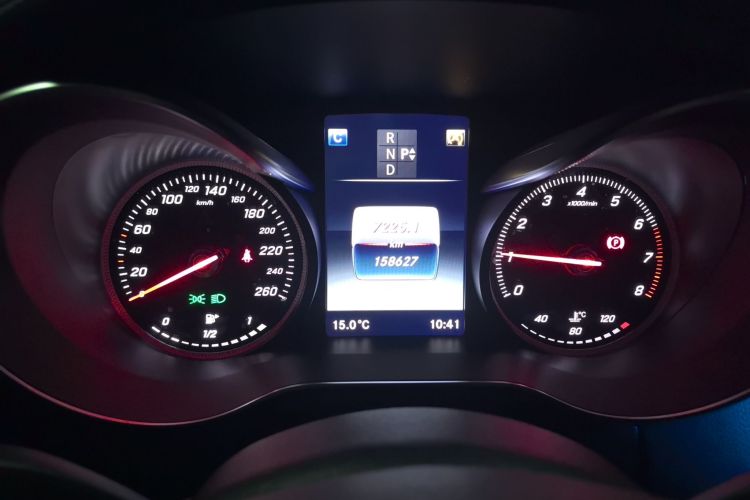 奔驰C级 2017款 改款 C 200 L 运动版中控内饰14