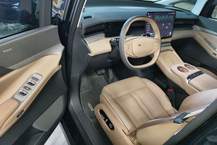 小鹏X9 2025款 650长续航 Max中控内饰7003