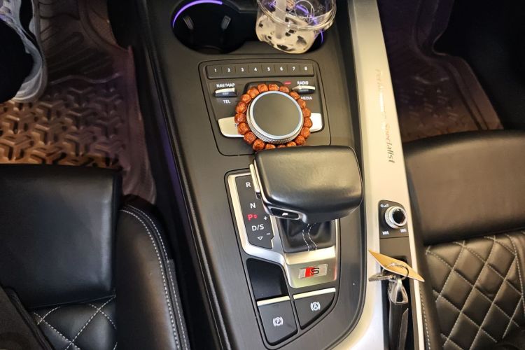 奥迪S4 2018款 S4 3.0TFSI中控内饰18