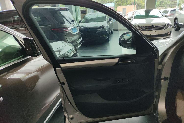 宝马X3(进口) 2016款 sDrive20i中控内饰7007