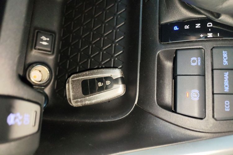 丰田 威兰达 2021款 2.0L CVT两驱豪华版中控内饰11